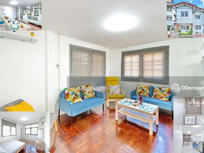 Charansanitwong MRT Bang Khun Non (1 km.), Bangkok, Thailand Charansanitwong MRT Bang Khun Non (1 km.), Bangkok, Thailand