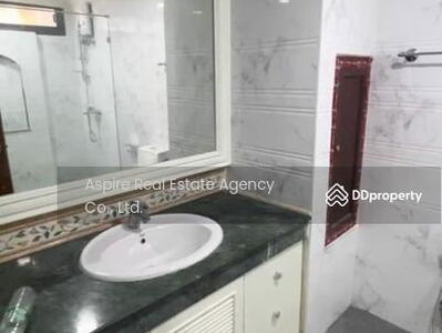 Wattana Heights, Bangkok, Thailand Wattana Heights, Bangkok, Thailand