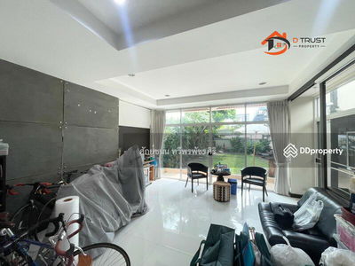 Lat Phrao 64, Intersection 7, Bangkok, Thailand Lat Phrao 64, Intersection 7, Bangkok, Thailand