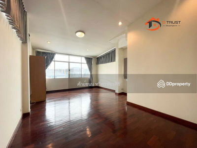 Lat Phrao 64, Intersection 7, Bangkok, Thailand Lat Phrao 64, Intersection 7, Bangkok, Thailand