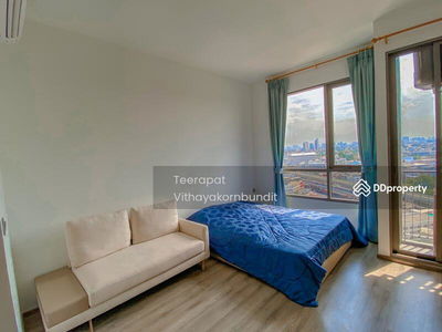 Miti Chiva Kaset Station, Bangkok, Thailand Miti Chiva Kaset Station, Bangkok, Thailand