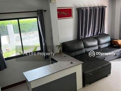 Housing in Ban Ratsada, Thailand Housing in Ban Ratsada, Thailand