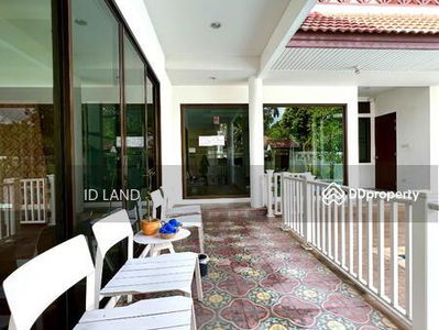 Thai House private pool for rent Ekamai Rama9, Bangkok, Thailand Thai House private pool for rent Ekamai Rama9, Bangkok, Thailand