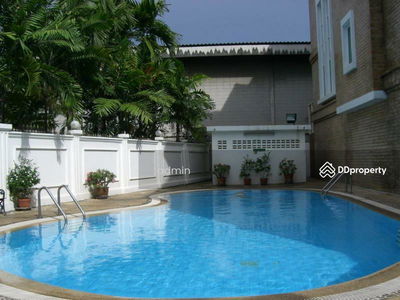 Townhome for rent, 4 bedrooms, Soi Yen Akat 2, Bangkok, Thailand Townhome for rent, 4 bedrooms, Soi Yen Akat 2, Bangkok, Thailand