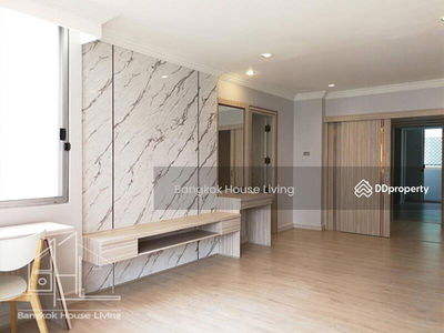 Raj Mansion, Bangkok, Thailand Raj Mansion, Bangkok, Thailand