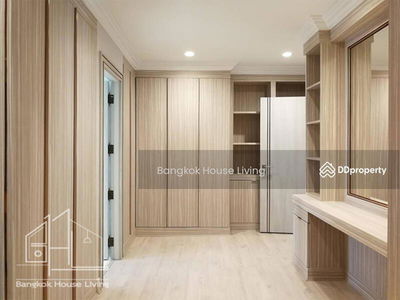 Raj Mansion, Bangkok, Thailand Raj Mansion, Bangkok, Thailand