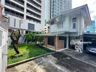 Housing in Mueang Nonthaburi, Thailand Housing in Mueang Nonthaburi, Thailand