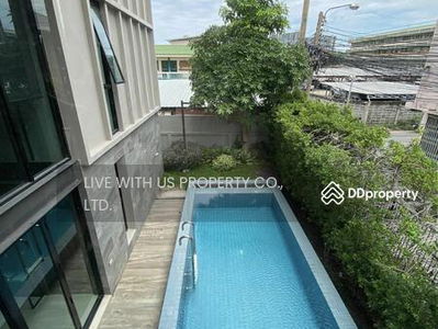 Dolce Udomsuk, Bangkok, Thailand Dolce Udomsuk, Bangkok, Thailand