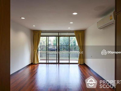 Spacious 3-Bedroom House, Bangkok, Thailand Spacious 3-Bedroom House, Bangkok, Thailand