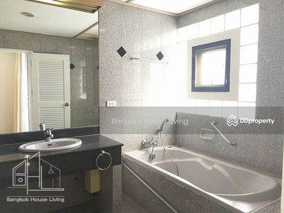 Charoenjai Place, Bangkok, Thailand Charoenjai Place, Bangkok, Thailand