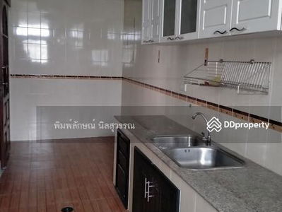 Soi On Nut 77 Intersection 16, Bangkok, Thailand Soi On Nut 77 Intersection 16, Bangkok, Thailand