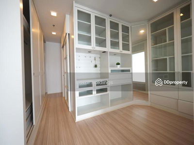 Nusasiri Grand, Bangkok, Thailand Nusasiri Grand, Bangkok, Thailand