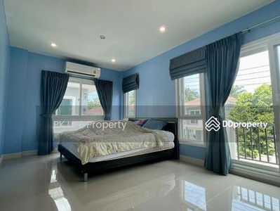 Alojamiento en Ban Ratsada, Thailand Alojamiento en Ban Ratsada, Thailand