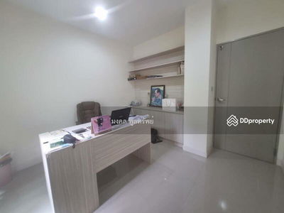 Twin house for rent city center village Sathorn-Suksawat Suksawat 39, Samut Prakan, Thailand Twin house for rent city center village Sathorn-Suksawat Suksawat 39, Samut Prakan, Thailand