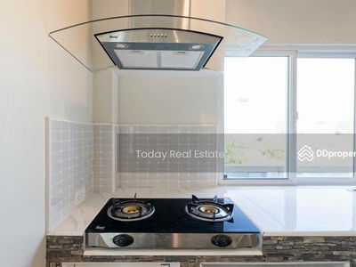 Gehäuse In Kathu, Thailand Gehäuse In Kathu, Thailand