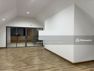 The Loft by I-ZEN Nak Niwat 48, Bangkok, Thailand The Loft by I-ZEN Nak Niwat 48, Bangkok, Thailand