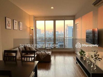 Life @ Ratchada-Huai Khwang, Bangkok, Thailand Life @ Ratchada-Huai Khwang, Bangkok, Thailand