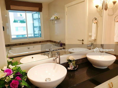 Piyathip Place, Bangkok, Thailand Piyathip Place, Bangkok, Thailand