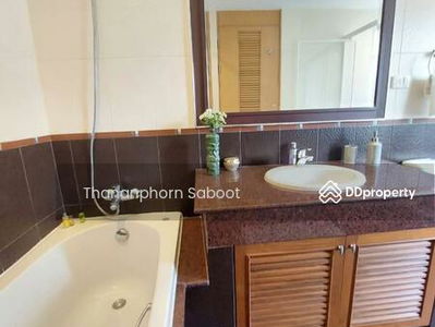 Esmeralda Apartments, Bangkok, Thailand Esmeralda Apartments, Bangkok, Thailand