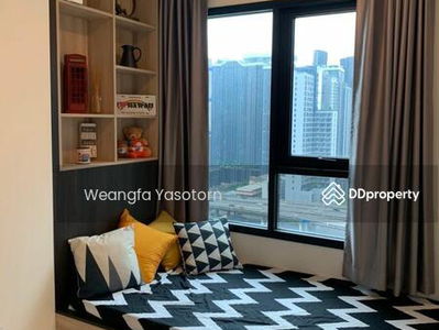 Life Asoke, Bangkok, Thailand Life Asoke, Bangkok, Thailand