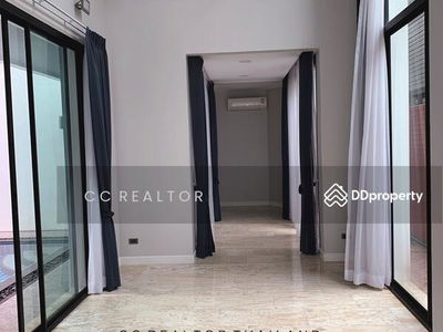 Modern House For Rent Sukhumvit 39 Open Office, Thailand Modern House For Rent Sukhumvit 39 Open Office, Thailand
