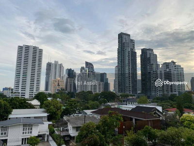 The Reserve Sukhumvit 61, Bangkok, Thailand The Reserve Sukhumvit 61, Bangkok, Thailand