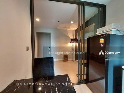 Life Asoke-Rama 9, Bangkok, Thailand Life Asoke-Rama 9, Bangkok, Thailand