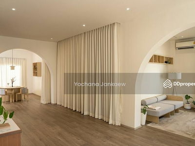 Spacious 4-Br House near BTS Thong Lor, Bangkok, Thailand Spacious 4-Br House near BTS Thong Lor, Bangkok, Thailand