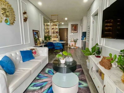 The Monarchy, Vietnam  The Monarchy, Vietnam