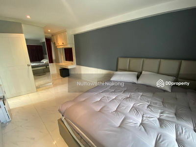 Thonglor Tower, Bangkok, Thailand Thonglor Tower, Bangkok, Thailand