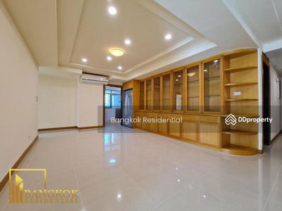 Royal Castle Sukhumvit, Bangkok