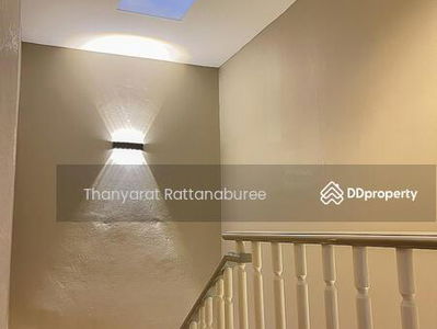 Banklangkrung Grande Vienna Rama 3, Bangkok, Thailand Banklangkrung Grande Vienna Rama 3, Bangkok, Thailand