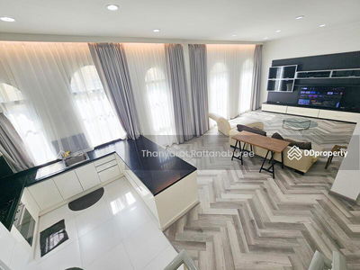 Banklangkrung Grande Vienna Rama 3, Bangkok, Thailand Banklangkrung Grande Vienna Rama 3, Bangkok, Thailand