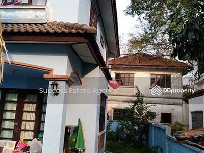 Single house, Khlong Sam Wa, Nimitmai Road, Bangkok, Thailand Single house, Khlong Sam Wa, Nimitmai Road, Bangkok, Thailand