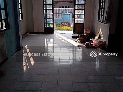 Single house, Khlong Sam Wa, Nimitmai Road, Bangkok, Thailand Single house, Khlong Sam Wa, Nimitmai Road, Bangkok, Thailand