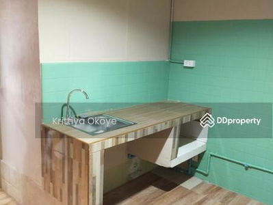 10110, Bangkok, Thailand 10110, Bangkok, Thailand