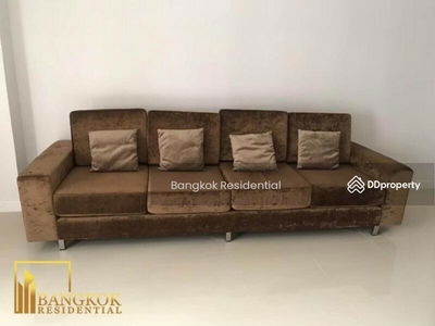 Townhouse in Compound, Bangkok, Thailand Townhouse in Compound, Bangkok, Thailand