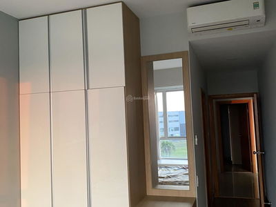 The Canary, Vietnam The Canary, Vietnam