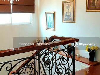 Piyathip Place, Bangkok, Thailand Piyathip Place, Bangkok, Thailand