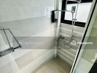 Alojamiento en Ban Ratsada, Thailand Alojamiento en Ban Ratsada, Thailand