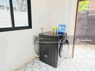 Inthamara 29, Intersection 1, Bangkok, Thailand Inthamara 29, Intersection 1, Bangkok, Thailand