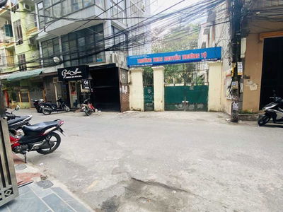 Gehäuse In Hanoi, Vietnam  Gehäuse In Hanoi, Vietnam