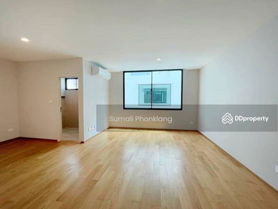 Nirvana Define Rama 9, Bangkok, Thailand Nirvana Define Rama 9, Bangkok, Thailand