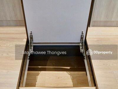 Runesu Thonglor 5, Bangkok, Thailand Runesu Thonglor 5, Bangkok, Thailand