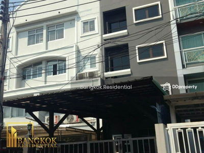 4 Bedroom Townhouse in Ekkamai 26, Bangkok, Thailand 4 Bedroom Townhouse in Ekkamai 26, Bangkok, Thailand