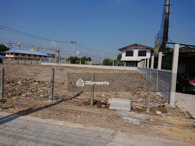 Land for rent already filled Ready to surround with reinforced concrete slabs, corner plot, Bangkok, Thailand Land for rent already filled Ready to surround with reinforced concrete slabs, corner plot, Bangkok, Thailand