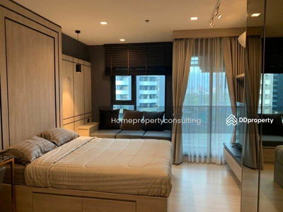 Life One Wireless, Bangkok, Thailand Life One Wireless, Bangkok, Thailand