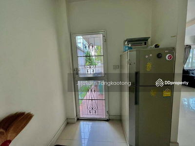 Nannarin Village, Pathum Thani, Thailand Nannarin Village, Pathum Thani, Thailand