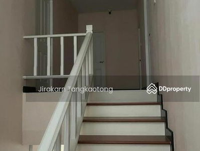 Nannarin Village, Pathum Thani, Thailand Nannarin Village, Pathum Thani, Thailand