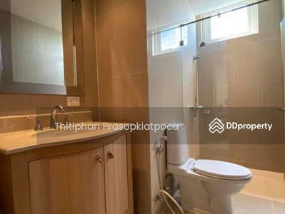 The Empire Place, Bangkok, Thailand The Empire Place, Bangkok, Thailand